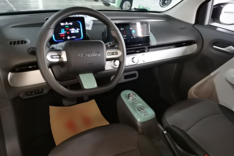 Used CHANGAN NEVO Lumin 2022 155 km – Refreshingly Sweet Edition Center Console