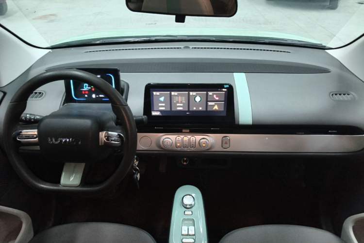 Used CHANGAN NEVO Lumin 2022 155 km – Refreshingly Sweet Edition Center Console