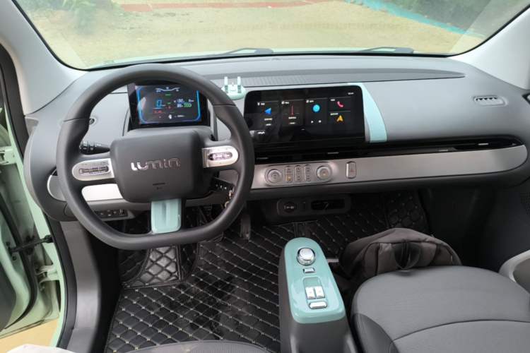 Used CHANGAN NEVO Lumin 2022 155 km – Refreshingly Sweet Edition Center Console