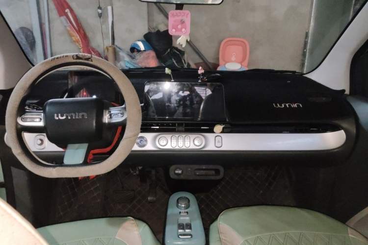 Used CHANGAN NEVO Lumin 2022 210km Sweet Edition Center Console