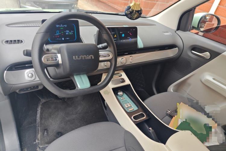 Used CHANGAN NEVO Lumin 2022 301km Honey-Sweet Version Center Console