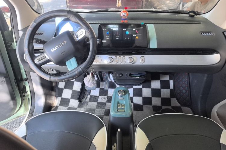 Used CHANGAN NEVO Lumin 2022 155 km – Refreshingly Sweet Edition Center Console