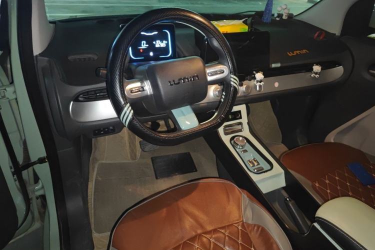 Used CHANGAN NEVO Lumin 2022 155 km – Refreshingly Sweet Edition Center Console