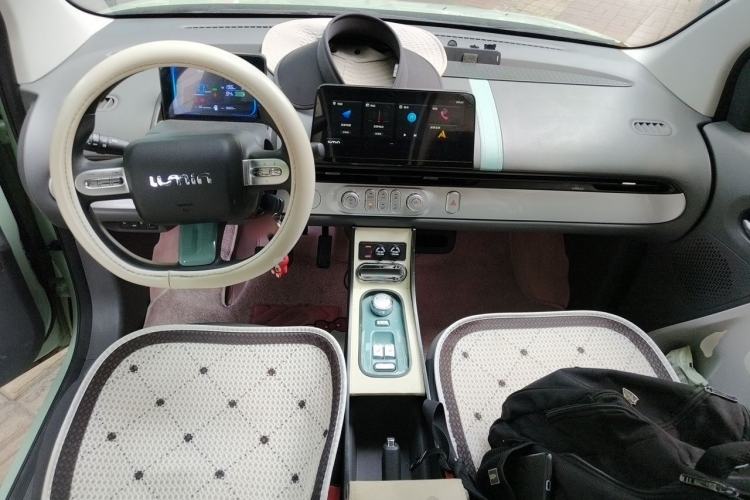 Used CHANGAN NEVO Lumin 2022 210km Sweet Edition Center Console
