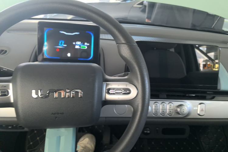 Used CHANGAN NEVO Lumin 2022 155 km – Refreshingly Sweet Edition Center Console