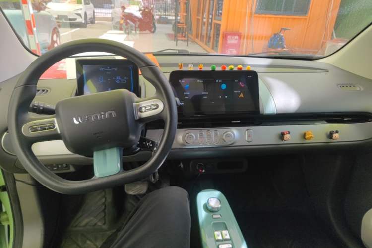 Used CHANGAN NEVO Lumin 2022 210km Sweet Edition Center Console