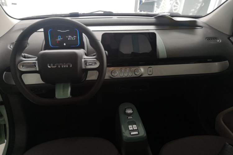 Used CHANGAN NEVO Lumin 2022 210km Sweet Edition Center Console