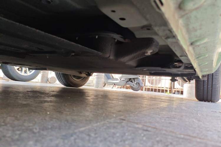 Used CHANGAN NEVO Lumin 2022 210km Sweet Edition Chassis Front Left