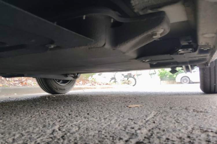 Used CHANGAN NEVO Lumin 2022 155 km – Refreshingly Sweet Edition Chassis Front Left