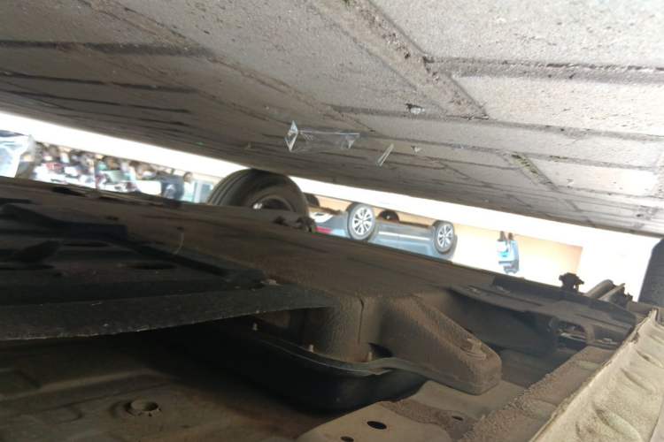Used CHANGAN NEVO Lumin 2022 210km Sweet Edition Chassis Front Right