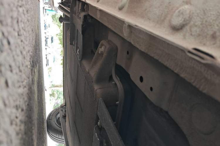 Used CHANGAN NEVO Lumin 2022 210km Sweet Edition Chassis Front Right