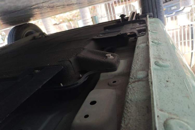 Used CHANGAN NEVO Lumin 2022 210km Sweet Edition Chassis Front Right
