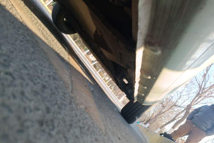 Used CHANGAN NEVO Lumin 2022 155 km – Refreshingly Sweet Edition Chassis Front Right