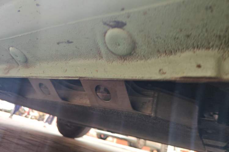 Used CHANGAN NEVO Lumin 2022 301km Honey-Sweet Version Chassis Front Right