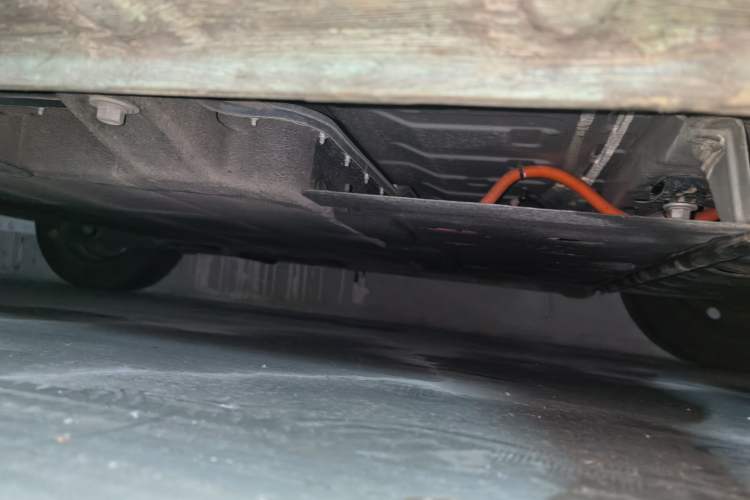 Used CHANGAN NEVO Lumin 2022 155 km – Refreshingly Sweet Edition Chassis Front Right