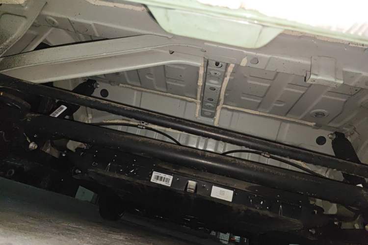 Used CHANGAN NEVO Lumin 2022 155 km – Refreshingly Sweet Edition Chassis Rear