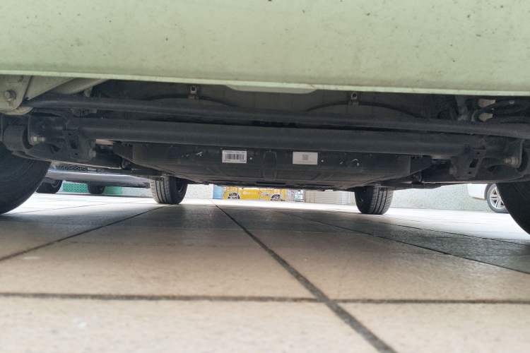 Used CHANGAN NEVO Lumin 2022 155 km – Refreshingly Sweet Edition Chassis Rear