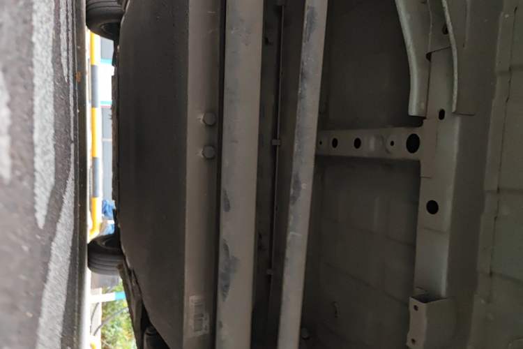 Used CHANGAN NEVO Lumin 2022 301km Honey-Sweet Version Chassis Rear