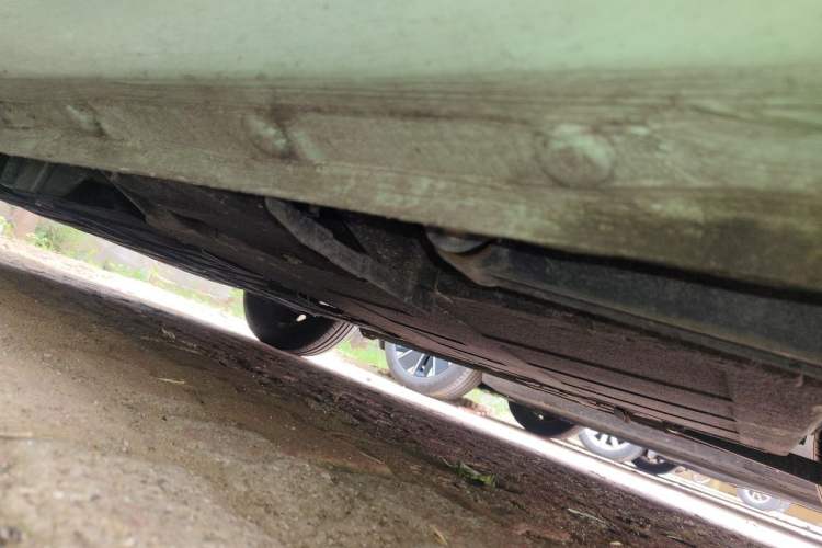 Used CHANGAN NEVO Lumin 2022 155 km – Refreshingly Sweet Edition Chassis Rear Left