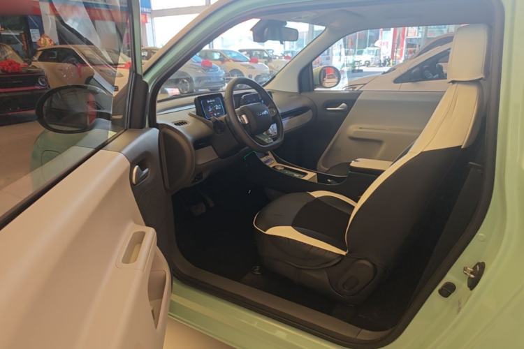 Used CHANGAN NEVO Lumin 2022 155 km – Refreshingly Sweet Edition Driver Seat