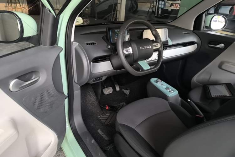 Used CHANGAN NEVO Lumin 2022 155 km – Refreshingly Sweet Edition Driver Seat