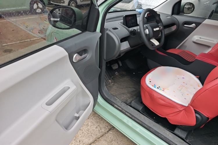 Used CHANGAN NEVO Lumin 2022 155 km – Refreshingly Sweet Edition Driver Seat