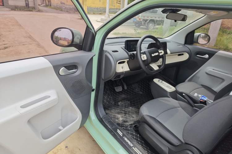 Used CHANGAN NEVO Lumin 2022 155 km – Refreshingly Sweet Edition Driver Seat