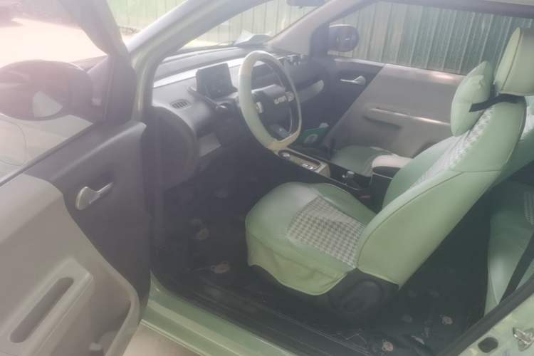 Used CHANGAN NEVO Lumin 2022 155 km – Refreshingly Sweet Edition Driver Seat