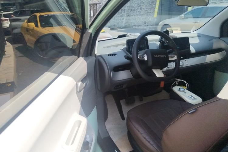Used CHANGAN NEVO Lumin 2022 155 km – Refreshingly Sweet Edition Driver Seat