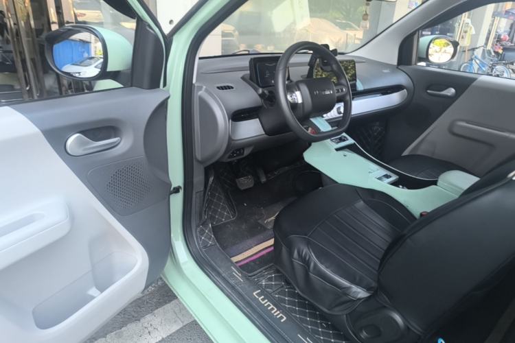 Used CHANGAN NEVO Lumin 2022 155 km – Refreshingly Sweet Edition Driver Seat