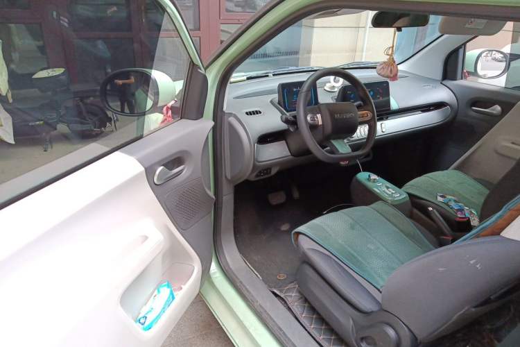Used CHANGAN NEVO Lumin 2022 155 km – Refreshingly Sweet Edition Driver Seat
