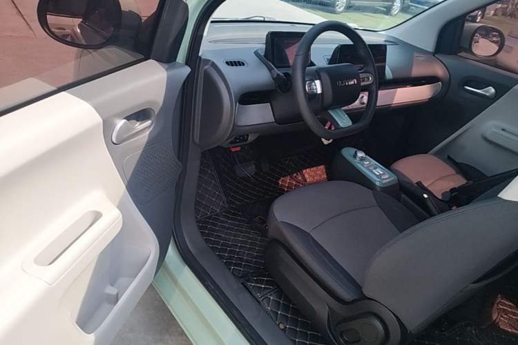 Used CHANGAN NEVO Lumin 2022 155 km – Refreshingly Sweet Edition Driver Seat