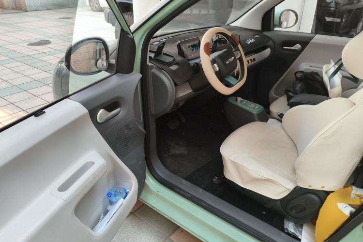 Used CHANGAN NEVO Lumin 2022 155 km – Refreshingly Sweet Edition Driver Seat