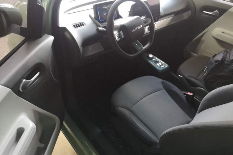 Used CHANGAN NEVO Lumin 2022 155 km – Refreshingly Sweet Edition Driver Seat