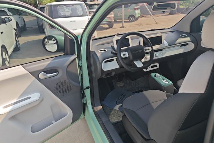 Used CHANGAN NEVO Lumin 2022 155 km – Refreshingly Sweet Edition Driver Seat