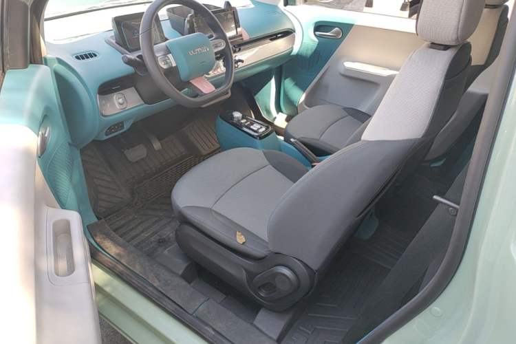 Used CHANGAN NEVO Lumin 2022 155 km – Refreshingly Sweet Edition Driver Seat