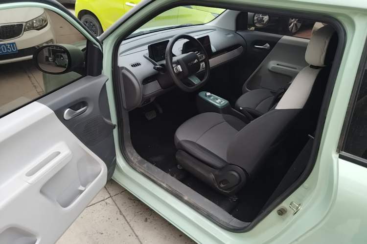 Used CHANGAN NEVO Lumin 2022 155 km – Refreshingly Sweet Edition Driver Seat