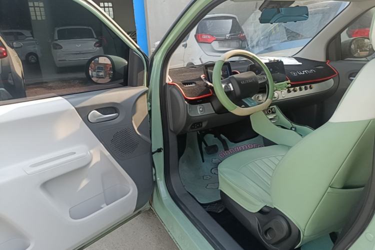 Used CHANGAN NEVO Lumin 2022 155 km – Refreshingly Sweet Edition Driver Seat
