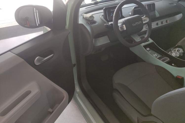 Used CHANGAN NEVO Lumin 2022 155 km – Refreshingly Sweet Edition Driver Seat