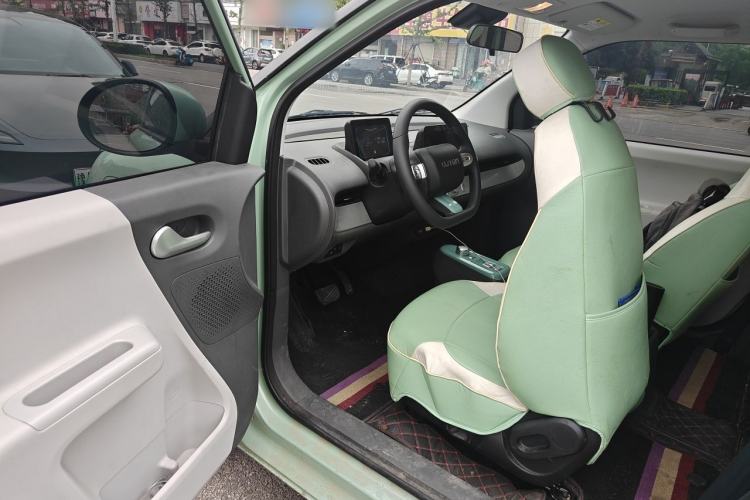 Used CHANGAN NEVO Lumin 2022 155 km – Refreshingly Sweet Edition Driver Seat