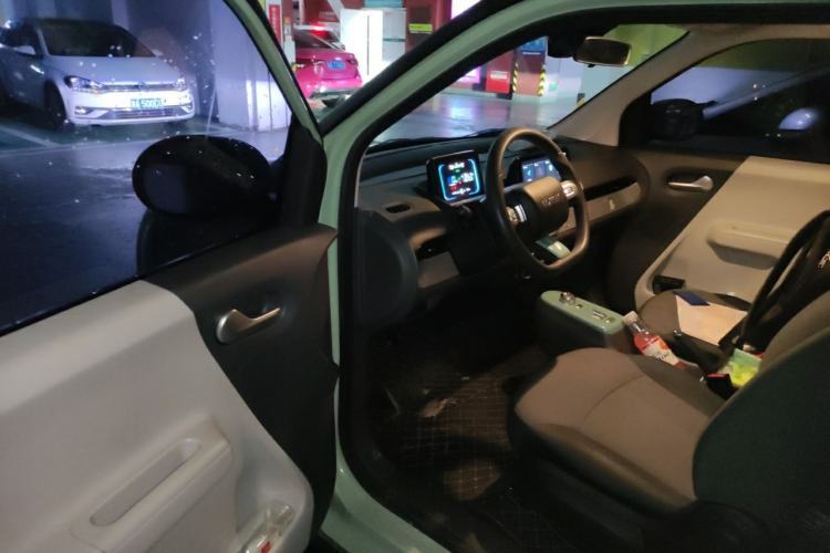 Used CHANGAN NEVO Lumin 2022 155 km – Refreshingly Sweet Edition Driver Seat