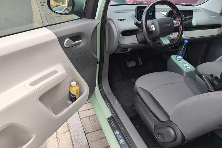 Used CHANGAN NEVO Lumin 2022 155 km – Refreshingly Sweet Edition Driver Seat
