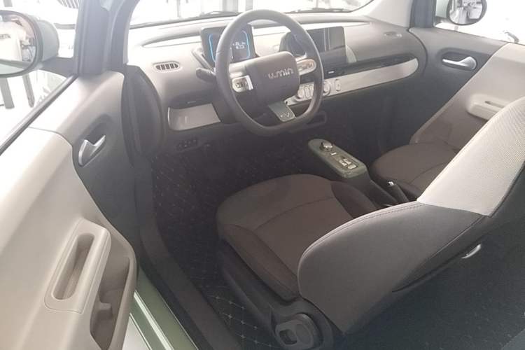 Used CHANGAN NEVO Lumin 2022 155 km – Refreshingly Sweet Edition Driver Seat