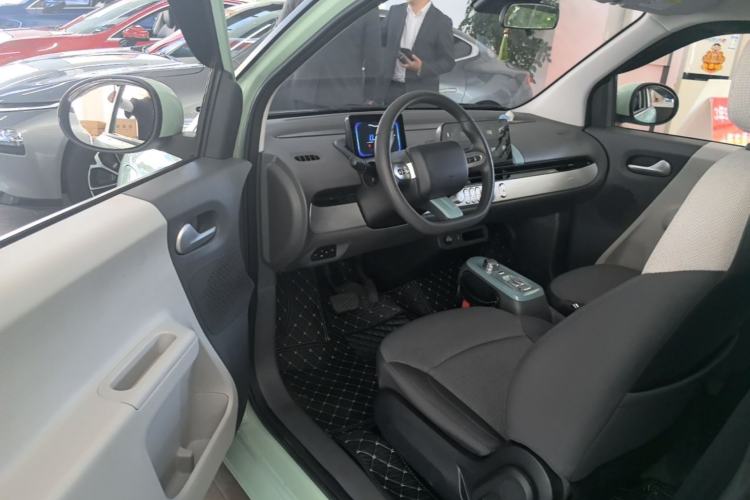 Used CHANGAN NEVO Lumin 2022 155 km – Refreshingly Sweet Edition Driver Seat