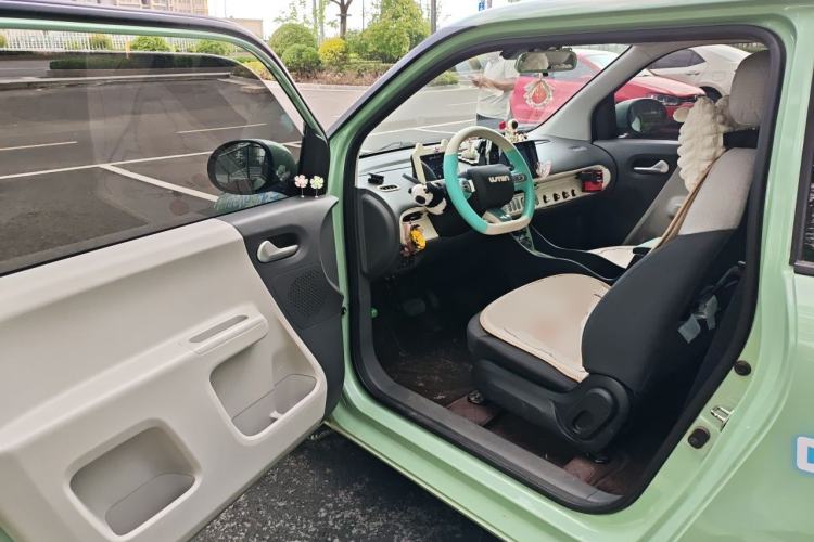 Used CHANGAN NEVO Lumin 2022 155 km – Refreshingly Sweet Edition Driver Seat