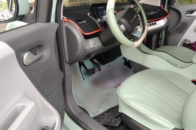Used CHANGAN NEVO Lumin 2022 155 km – Refreshingly Sweet Edition Driver Seat