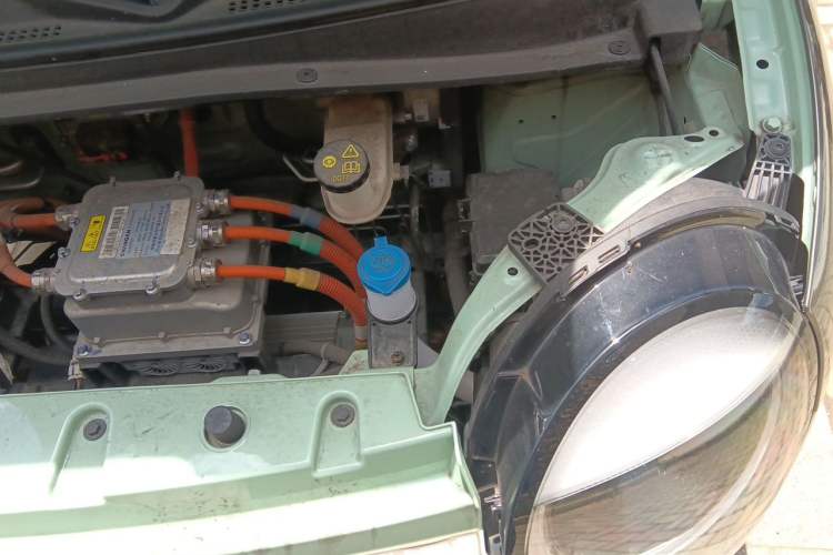 Used CHANGAN NEVO Lumin 2022 210km Sweet Edition Engine Bay Left