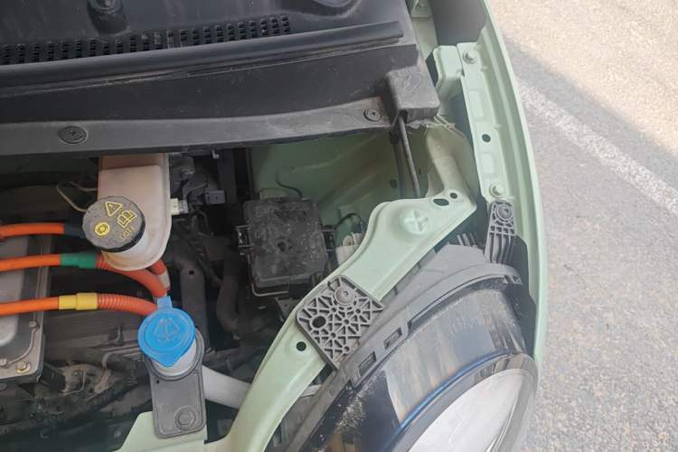 Used CHANGAN NEVO Lumin 2022 155 km – Refreshingly Sweet Edition Engine Bay Left