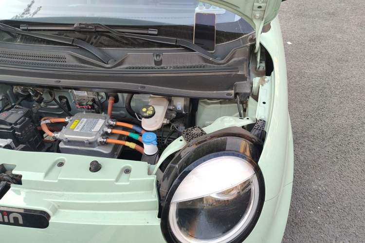 Used CHANGAN NEVO Lumin 2022 210km Sweet Edition Engine Bay Left