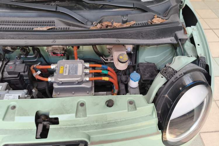 Used CHANGAN NEVO Lumin 2022 155 km – Refreshingly Sweet Edition Engine Bay Left
